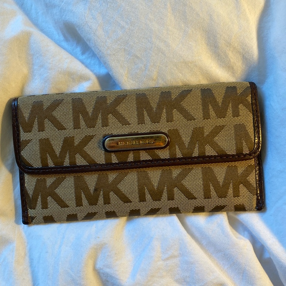 Michael Kors wallet